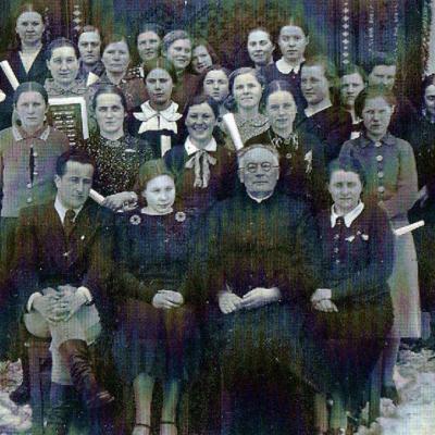 Klebonas Vincas Merkevicius Su Audimo Kursu Dalyvemis 1938