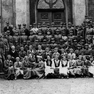 Luksiu Sauliai Prie Baznycios XX A. 4 Desimtmetis